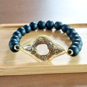 สร้อยข้อมือหินโอนิกซ์สีดำด้าน พร้อมจี้พญานาค